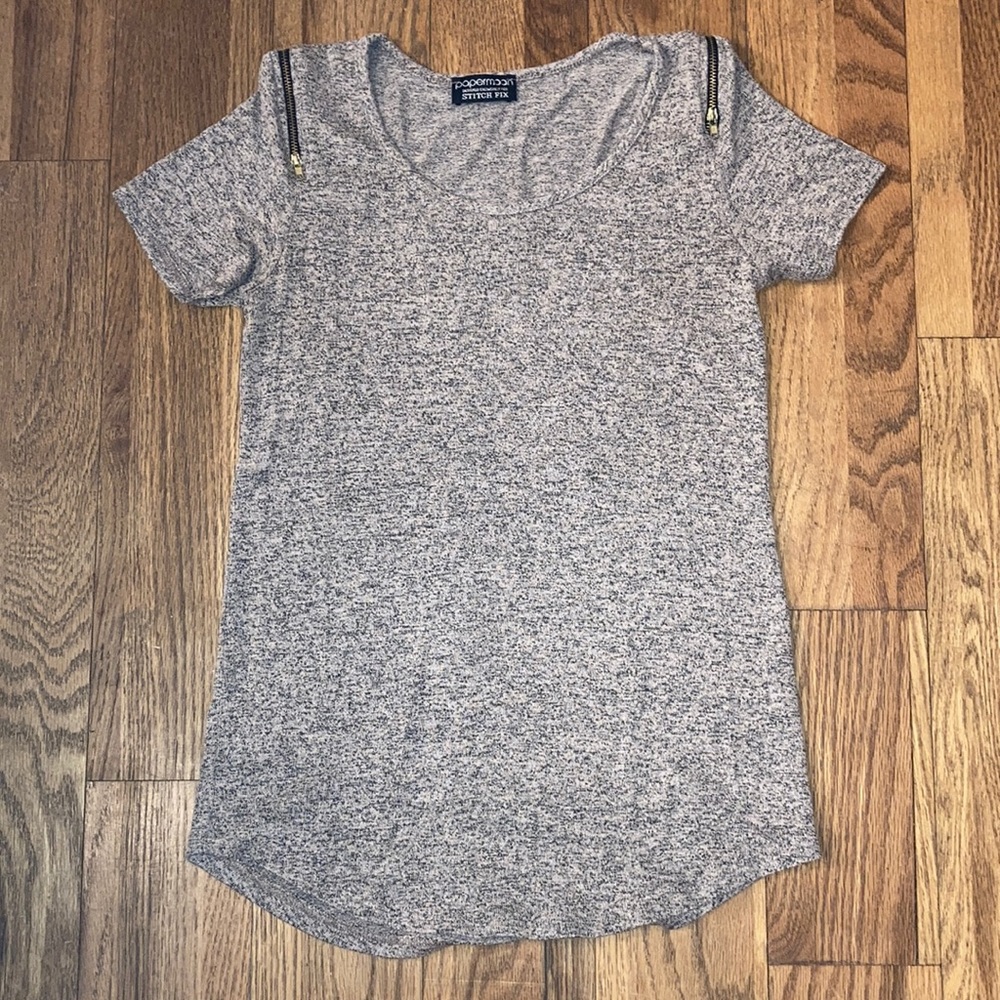 Zipper shoulder top